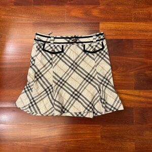Burberry Plaid A-Line Skirt - Cream and Black